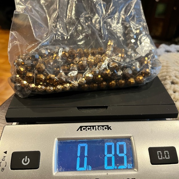 ❌sold at live❌Metallic glass bead lot. Perfect for Jewelry making or crafting - Picture 2 of 2